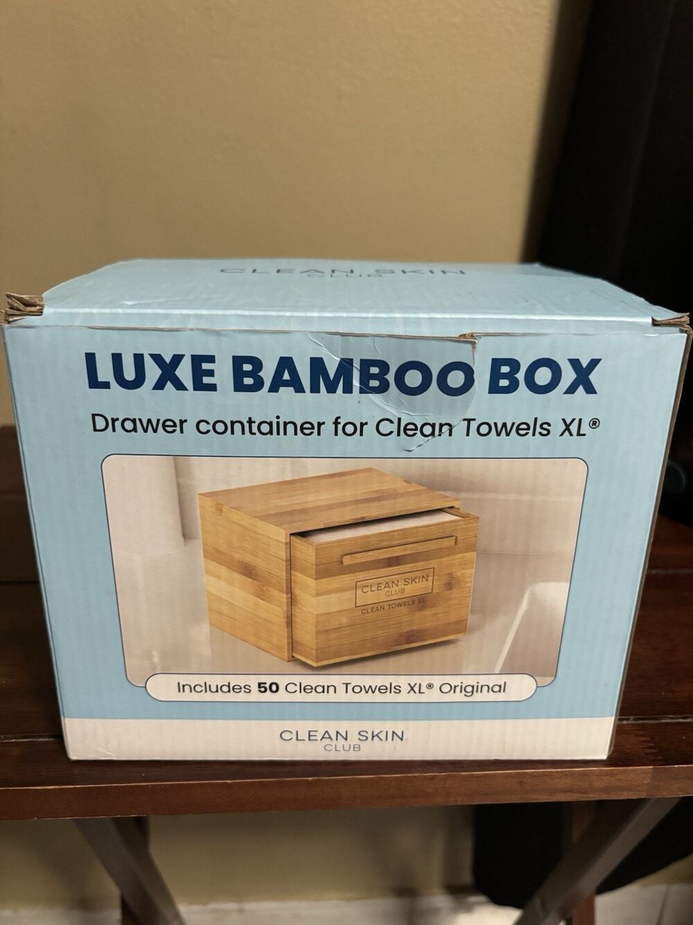 Clean Skin Club Clean Towels XL Original + Bamboo Container - Drawer